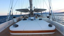 SILENCIO -  Flybridge Sunpads